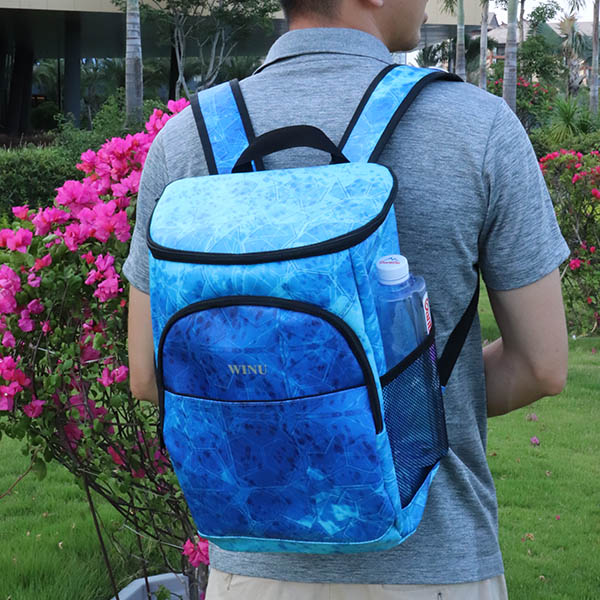 Igloo Backpack مبردات للحقيبة حقيبة تبريد للماء
