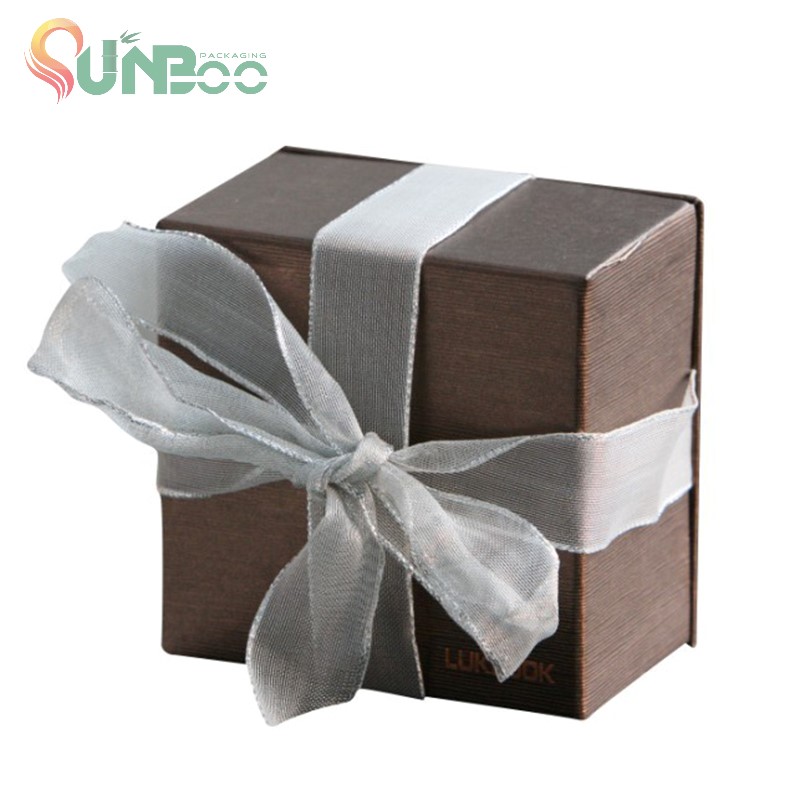 علبة هدية مربع لطيف مع الأورجانزا الشريط SP-Box049