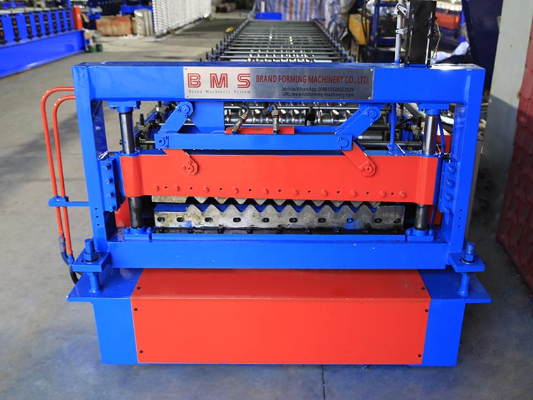 آلة تشكيل الورقة المموجة لفة YX18-76.2-762