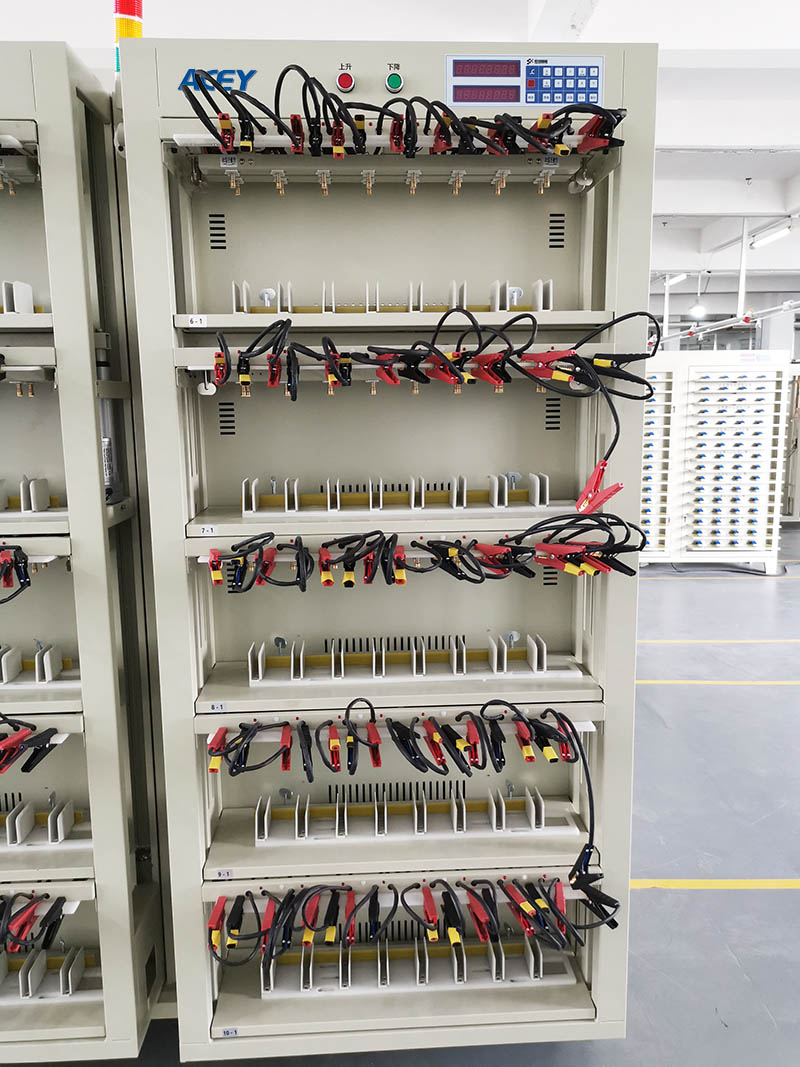 160 channels battery capacity tester